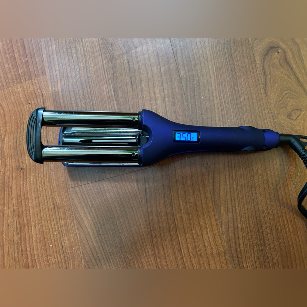 Purple Titanium Pro Triple Barrel Waver - Picture 2 of 6